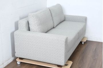 中古　超美品!!　展示品　HUKLA(フクラ)　REGATO(レガト)　シンプルですっきりとした佇まいの2.5Pソファ(二人掛け、2人掛け、ラブソファ、アームソファ)(定価約36万円)(R-084407)