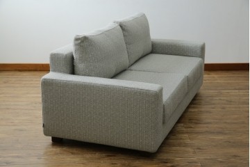 中古　超美品!!　展示品　HUKLA(フクラ)　REGATO(レガト)　シンプルですっきりとした佇まいの2.5Pソファ　定価約36万円相当　(R-084407)