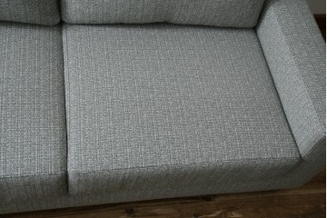 中古　超美品!!　展示品　HUKLA(フクラ)　REGATO(レガト)　シンプルですっきりとした佇まいの2.5Pソファ　定価約36万円相当　(R-084407)