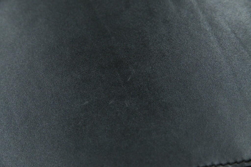 中古　美品　イタリア製　i4MARIANI(クアトロ・マリアーニ)　本革(レザー)　機能的でスタイリッシュなサイドボード　定価約200万円　(R-084408)