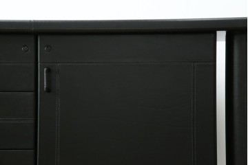 中古　美品　イタリア製　i4MARIANI(クアトロ・マリアーニ)　本革(レザー)　機能的でスタイリッシュなサイドボード　定価約200万円　(R-084408)