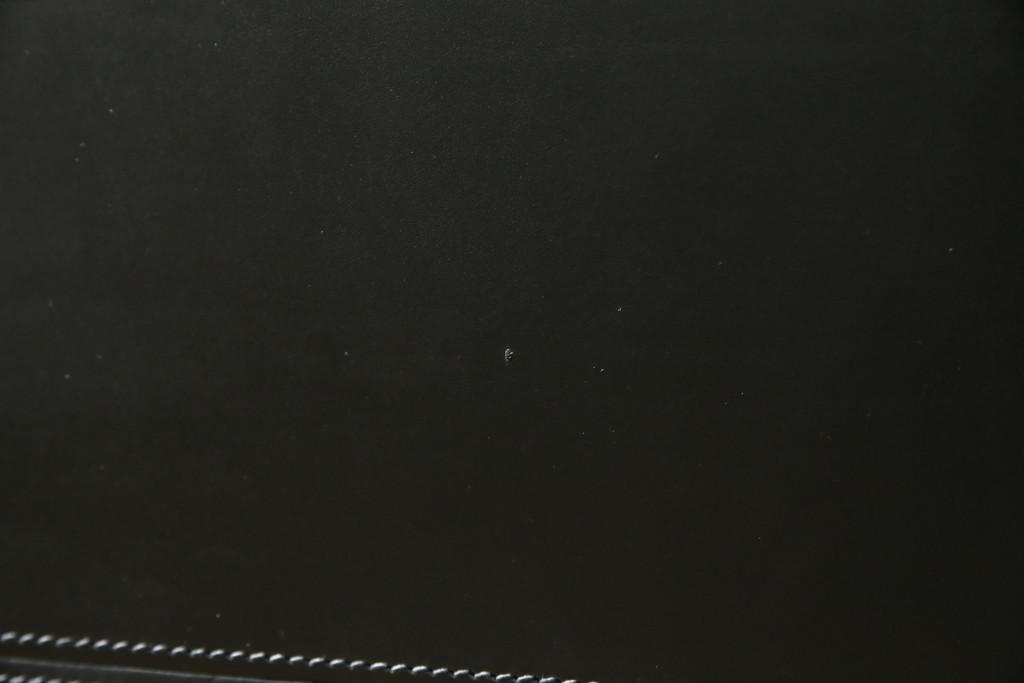 中古　美品　イタリア製　i4MARIANI(クアトロ・マリアーニ)　本革(レザー)　機能的でスタイリッシュなサイドボード　定価約200万円　(R-084408)