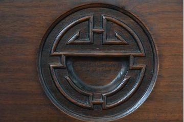 中国ビンテージ　花梨(カリン)材　唐木　寿字文(じゅじもん)入り　縁起の良い彫刻装飾が施されたライティングビューロー(簿記机、ワークデスク、在宅用、在宅ワーク用、サイドチェスト、引き出し、ヴィンテージ)(R-084409)