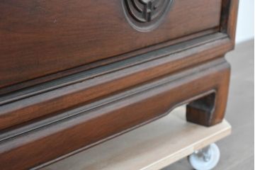 中国ビンテージ　花梨(カリン)材　唐木　寿字文(じゅじもん)入り　縁起の良い彫刻装飾が施されたライティングビューロー(簿記机、ワークデスク、在宅用、在宅ワーク用、サイドチェスト、引き出し、ヴィンテージ)(R-084409)