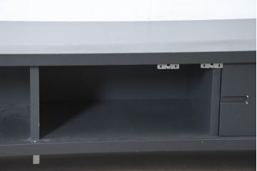 中古　美品　高級品　ACTUS(アクタス)取扱い　Poliform(ポリフォーム)社　モダンデザイン　幅2.7メートルの特大テレビボード(シアターボード、ローボード)(定価約85万円)(R-084410)