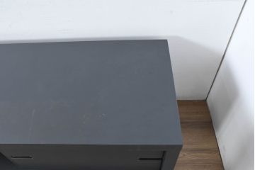 中古　美品　高級品　ACTUS(アクタス)取扱い　Poliform(ポリフォーム)社　モダンデザイン　幅2.7メートルの特大テレビボード(シアターボード、ローボード)(定価約85万円)(R-084410)