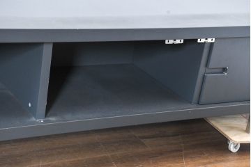 中古　美品　高級品　ACTUS(アクタス)取扱い　Poliform(ポリフォーム)社　モダンデザイン　幅2.7メートルの特大テレビボード(シアターボード、ローボード)(定価約85万円)(R-084410)