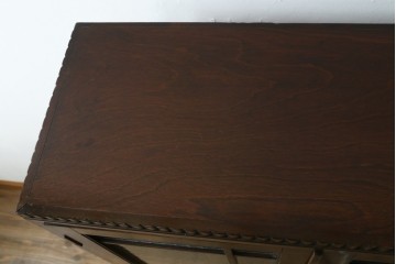 和製アンティーク　昭和レトロ　樺(カバ)材　意匠にこだわりを感じる作りの良い本箱　(R-084413)