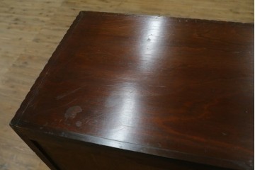 和製アンティーク　昭和レトロ　樺(カバ)材　意匠にこだわりを感じる作りの良い本箱　(R-084413)