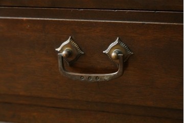 和製アンティーク　昭和レトロ　樺(カバ)材　意匠にこだわりを感じる作りの良い本箱　(R-084413)