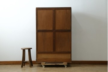 和製アンティーク　昭和レトロ　樺(カバ)材　意匠にこだわりを感じる作りの良い本箱　(R-084413)