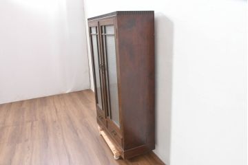 和製アンティーク　昭和レトロ　樺(カバ)材　意匠にこだわりを感じる作りの良い本箱(ブックケース、本棚、書棚、収納棚、戸棚、キャビネット、食器棚、カップボード)(R-084413)