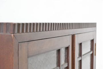 和製アンティーク　昭和レトロ　樺(カバ)材　意匠にこだわりを感じる作りの良い本箱(ブックケース、本棚、書棚、収納棚、戸棚、キャビネット、食器棚、カップボード)(R-084413)