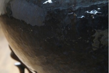 中国　唐木台付き　職人技が光る!美しい海鼠釉(なまこゆう)の特大火鉢　(R-084415)