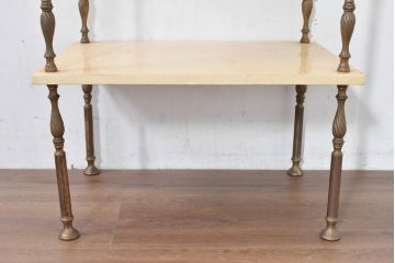 イタリアビンテージ　高級家具　アルド・トゥーラ(ALDO TURA)　仔山羊革張り　優雅な縦ラインを強調する三層構造と繊細な装飾脚が魅力的なサイドキャビネット(コンソールテーブル、サイドテーブル、飾り棚、ヴィンテージ)(R-084416)