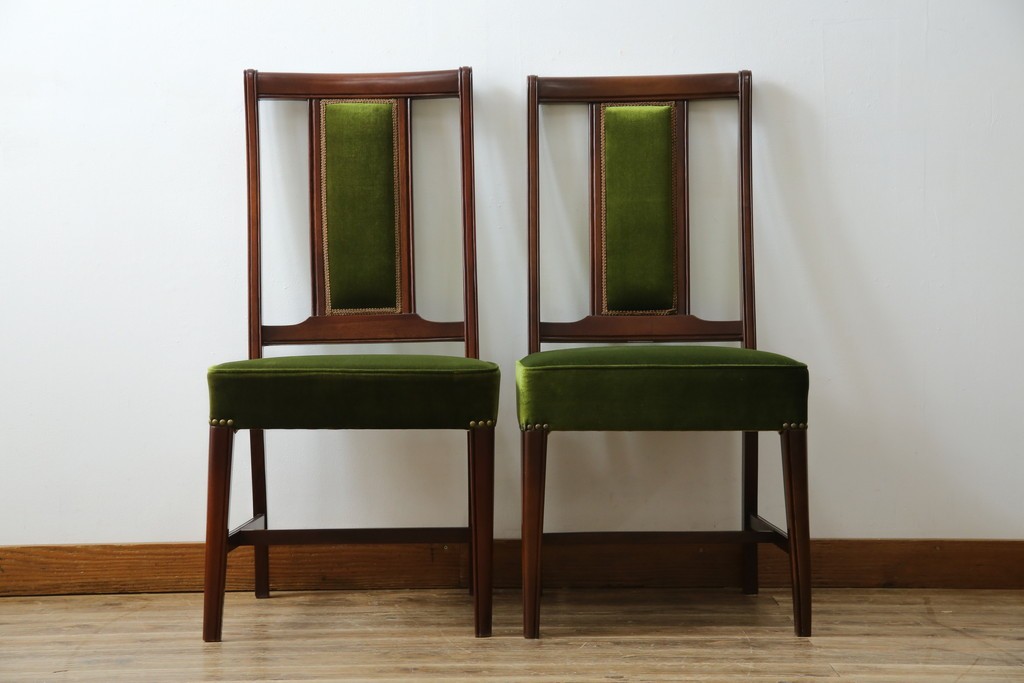 中古　美品　神戸洋家具　メープル不二屋　上品な佇まいが魅力的なダイニングチェア2脚セット　(R-084420)