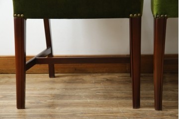 中古　美品　神戸洋家具　メープル不二屋　上品な佇まいが魅力的なダイニングチェア2脚セット　(R-084420)