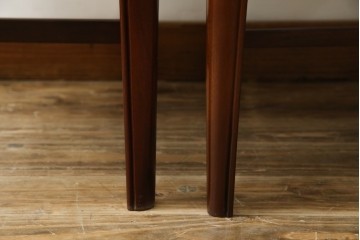 中古　美品　神戸洋家具　メープル不二屋　上品な佇まいが魅力的なダイニングチェア2脚セット　(R-084420)