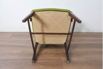 中古　神戸洋家具　メープル不二屋　上品な佇まいが魅力的なアームチェア2脚セット(ダイニングチェア、椅子、イス、ばら売り可能)(R-084421)