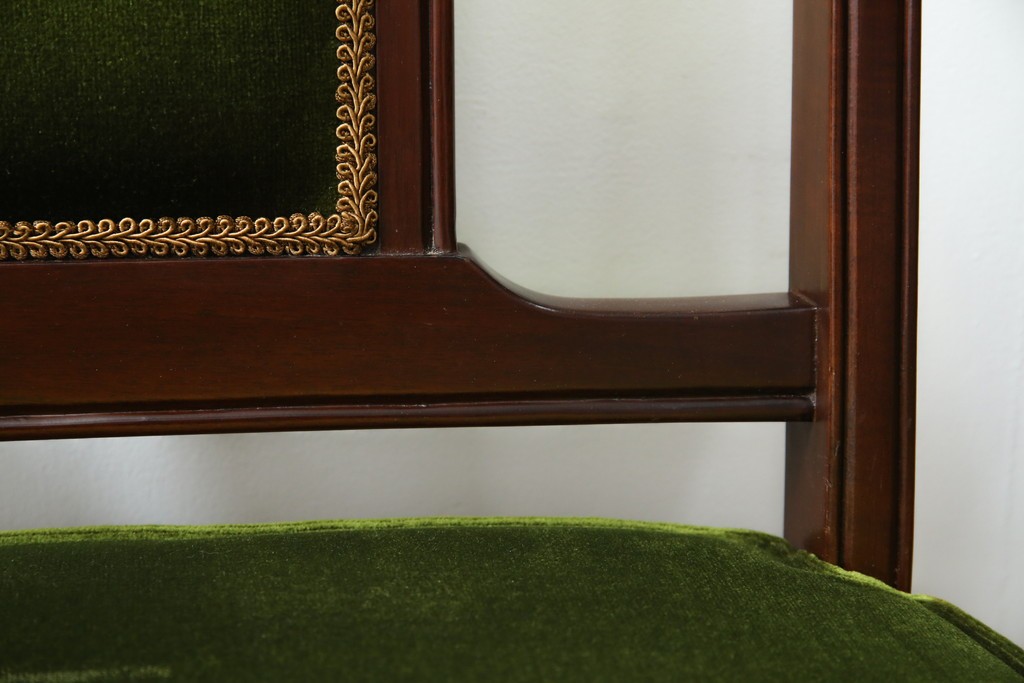 中古　神戸洋家具　メープル不二屋　上品な佇まいが魅力的なアームチェア2脚セット　(R-084421)