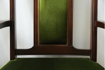 中古　神戸洋家具　メープル不二屋　上品な佇まいが魅力的なアームチェア2脚セット　(R-084421)