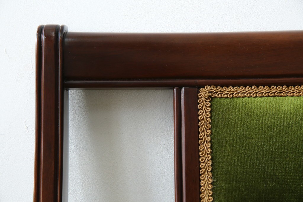 中古　神戸洋家具　メープル不二屋　上品な佇まいが魅力的なアームチェア2脚セット　(R-084421)