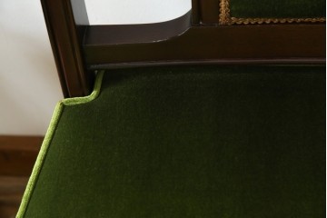 中古　神戸洋家具　メープル不二屋　上品な佇まいが魅力的なアームチェア2脚セット　(R-084421)