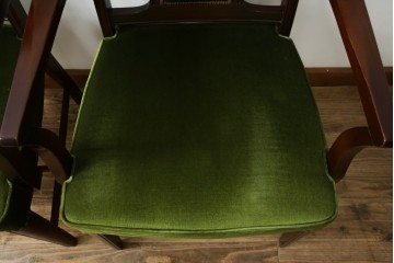 中古　神戸洋家具　メープル不二屋　上品な佇まいが魅力的なアームチェア2脚セット　(R-084421)