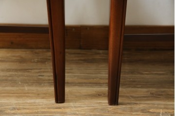 中古　神戸洋家具　メープル不二屋　上品な佇まいが魅力的なアームチェア2脚セット　(R-084421)