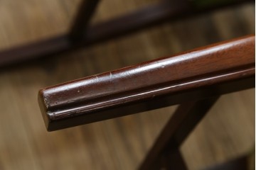 中古　神戸洋家具　メープル不二屋　上品な佇まいが魅力的なアームチェア2脚セット　(R-084421)