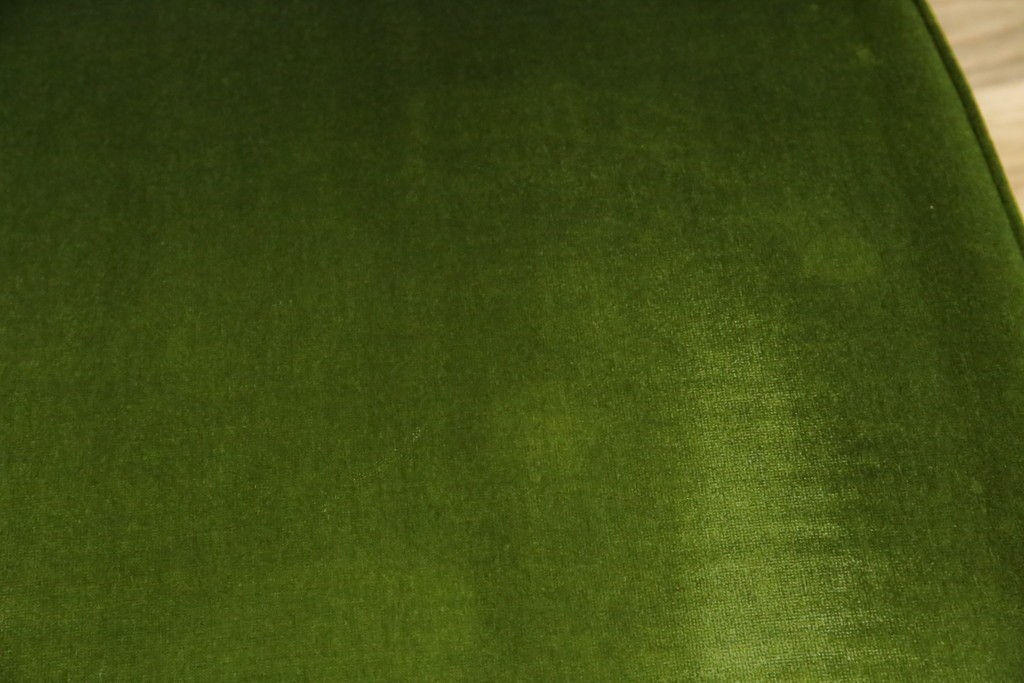 中古　神戸洋家具　メープル不二屋　上品な佇まいが魅力的なアームチェア2脚セット　(R-084421)