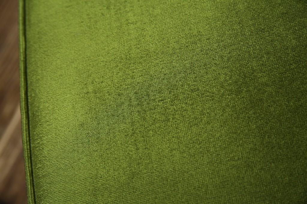 中古　神戸洋家具　メープル不二屋　上品な佇まいが魅力的なアームチェア2脚セット　(R-084421)