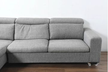 中古　美品　展示品　BoConcept(ボーコンセプト)　ヘッドレストの高さ調節可能　モダンで落ち着いた雰囲気の3人掛けソファ(2人掛け、3P、2P、L字型ソファ、カウチソファ、コーナーソファ、北欧)(定価約70万円)(R-084422)