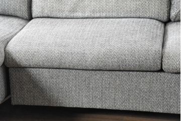 中古　美品　展示品　BoConcept(ボーコンセプト)　ヘッドレストの高さ調節可能　モダンで落ち着いた雰囲気の3人掛けソファ(2人掛け、3P、2P、L字型ソファ、カウチソファ、コーナーソファ、北欧)(定価約70万円)(R-084422)