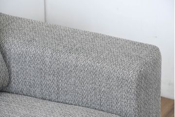 中古　美品　展示品　BoConcept(ボーコンセプト)　ヘッドレストの高さ調節可能　モダンで落ち着いた雰囲気の3人掛けソファ(2人掛け、3P、2P、L字型ソファ、カウチソファ、コーナーソファ、北欧)(定価約70万円)(R-084422)