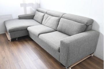 中古　美品　展示品　BoConcept(ボーコンセプト)　ヘッドレストの高さ調節可能　モダンで落ち着いた雰囲気の3人掛けソファ(2人掛け、3P、2P、L字型ソファ、カウチソファ、コーナーソファ、北欧)(定価約70万円)(R-084422)
