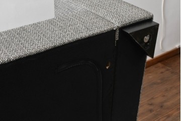 中古　美品　展示品　BoConcept(ボーコンセプト)　ヘッドレストの高さ調節可能　モダンで落ち着いた雰囲気の3人掛けソファ(2人掛け、3P、2P、L字型ソファ、カウチソファ、コーナーソファ、北欧)(定価約70万円)(R-084422)