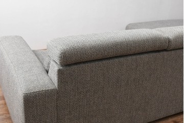 中古　美品　展示品　BoConcept(ボーコンセプト)　ヘッドレストの高さ調節可能　モダンで落ち着いた雰囲気の3人掛けソファ(2人掛け、3P、2P、L字型ソファ、カウチソファ、コーナーソファ、北欧)(定価約70万円)(R-084422)