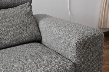 中古　美品　展示品　BoConcept(ボーコンセプト)　ヘッドレストの高さ調節可能　モダンで落ち着いた雰囲気の3人掛けソファ(2人掛け、3P、2P、L字型ソファ、カウチソファ、コーナーソファ、北欧)(定価約70万円)(R-084422)