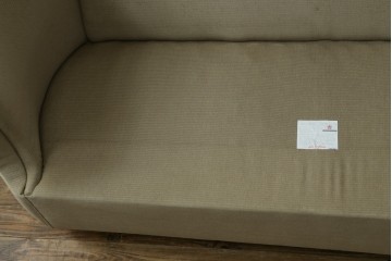 中古　イギリス　高級品!!　英国高級家具ブランド　Art forma(アートフォーマ)　エレガントな雰囲気が素敵な2人掛けソファ　定価約55万円　(R-084423)