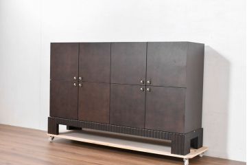 中古　美品　展示品　AIDEC(アイデック)　スタイリッシュなモダンデザインがお洒落なサイドボード(収納棚、戸棚、リビングボード、キャビネット)(定価約33万円)(R-084424)