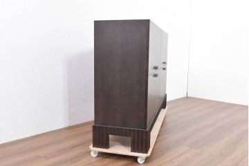 中古　美品　展示品　AIDEC(アイデック)　スタイリッシュなモダンデザインがお洒落なサイドボード(収納棚、戸棚、リビングボード、キャビネット)(定価約33万円)(R-084424)