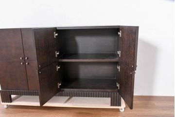 中古　美品　展示品　AIDEC(アイデック)　スタイリッシュなモダンデザインがお洒落なサイドボード(収納棚、戸棚、リビングボード、キャビネット)(定価約33万円)(R-084424)