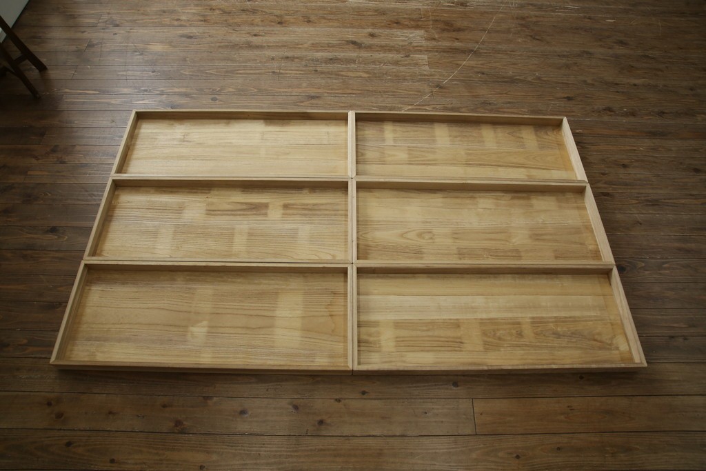 中古　美品　岩谷堂箪笥　くっきりとした杢目と立派な金具が全体を引き締め高級感を放つ観音扉付き着物箪笥　(R-084425)