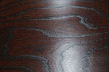 中古　美品　岩谷堂箪笥　くっきりとした杢目と立派な金具が全体を引き締め高級感を放つ観音扉付き着物箪笥　(R-084425)