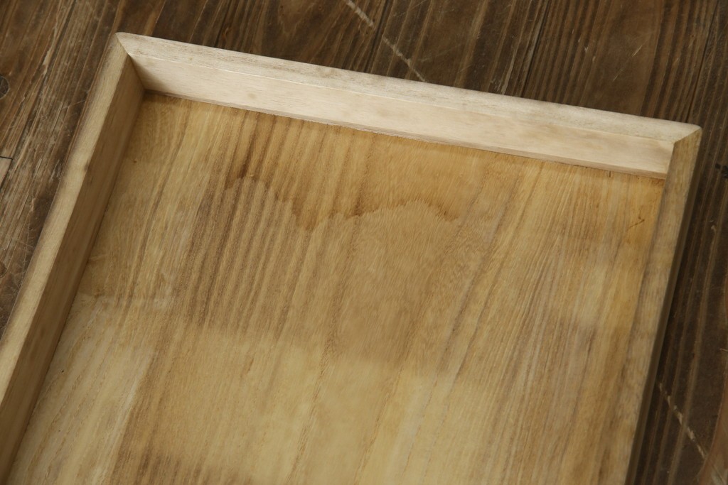 中古　美品　岩谷堂箪笥　くっきりとした杢目と立派な金具が全体を引き締め高級感を放つ観音扉付き着物箪笥　(R-084425)