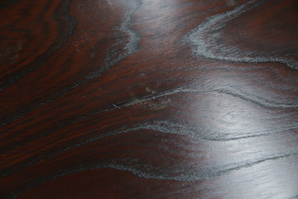 中古　美品　岩谷堂箪笥　くっきりとした杢目と立派な金具が全体を引き締め高級感を放つ観音扉付き着物箪笥　(R-084425)