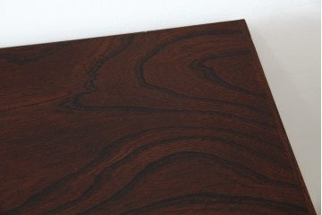 中古　美品　岩谷堂箪笥　くっきりとした杢目と立派な金具が全体を引き締め高級感を放つ観音扉付き着物箪笥　(R-084425)