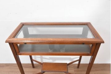 イギリスビンテージ　マホガニー材　象嵌入り　美しさと機能性を兼ね備えた魅せる収納が叶う上開き扉付きショーケース(ガラスケース、Gケース、ディスプレイケース、コレクションケース、飾り棚、陳列棚、店舗什器、ヴィンテージ、英国)(R-084426)