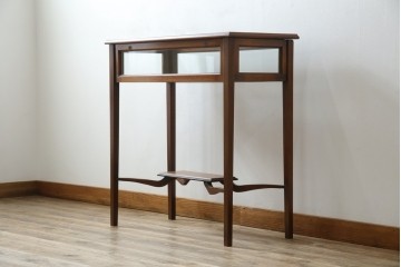 イギリスビンテージ　マホガニー材　象嵌入り　美しさと機能性を兼ね備えた魅せる収納が叶う上開き扉付きショーケース　(R-084426)